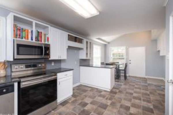 Snazzy Upgraded Hillcrest Home